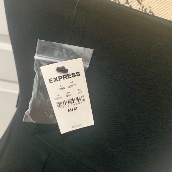 Express Dress (Medium) - Picture 5 of 6